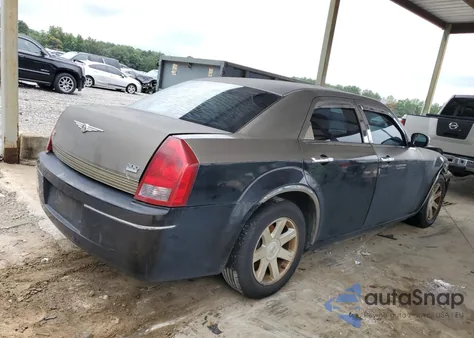2005 Chrysler 300 Touring from USA, damaged, VIN 2C3JA53G45H587883